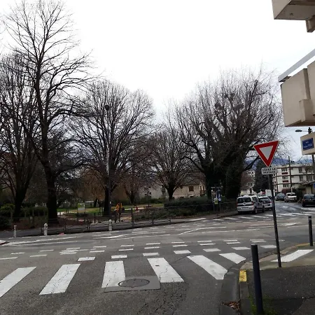 Apartment Charmant 2 Pieces Cosy Prox Centre Et Tram C *